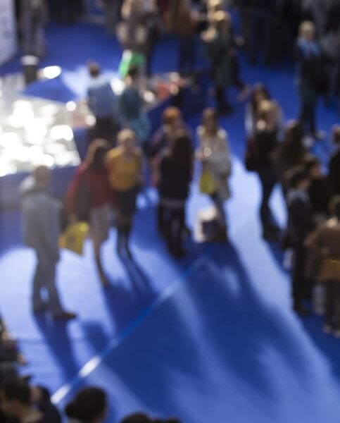 Menschen auf Messen im Hunsrück